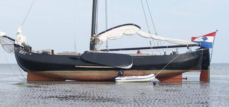 BINT Dutch Flat-bottom Boat